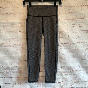 Athleta Pants Women XXS Black Gray Chaturanga Space Dye Heathered Capri Athletic